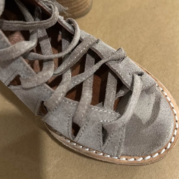 Jeffrey Campbell Size 6 Shoes - Picture 6 of 7